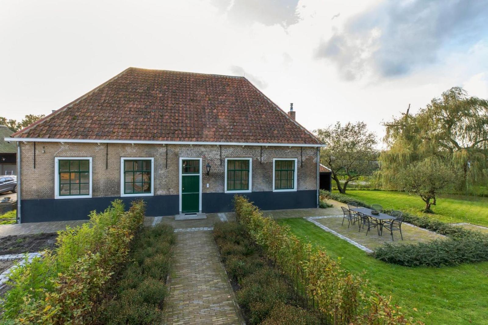 Vakantiehuis 'Boerderij Molenhof' - Stationsweg 5 | Heinkenszand Luaran gambar